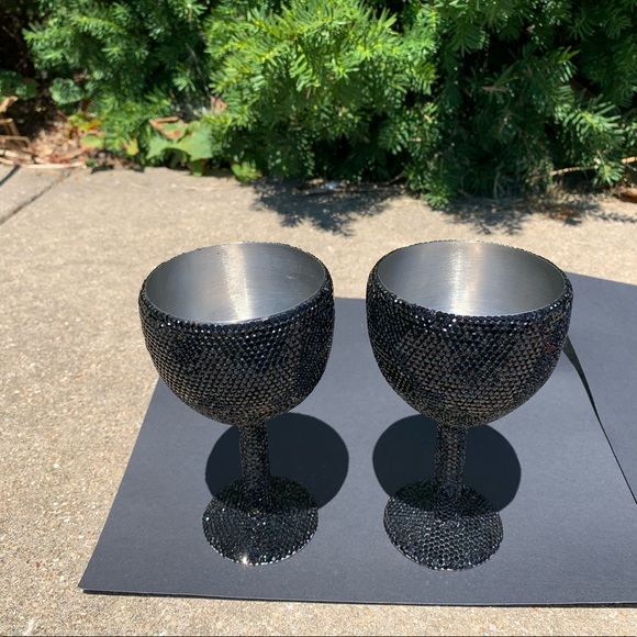 Bedazzled Wine Glass Set - Picture 11 of 11